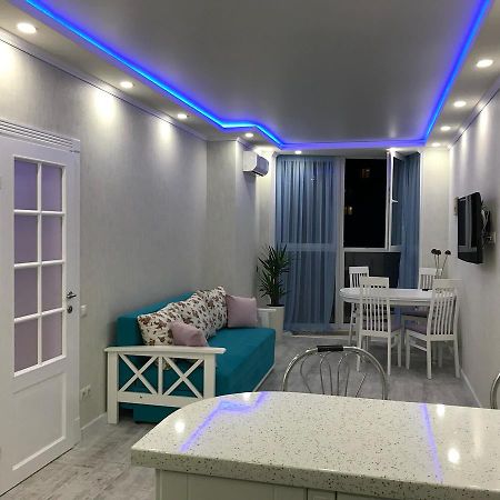 Luxe Apartment On Drahomanova Kiev Esterno foto