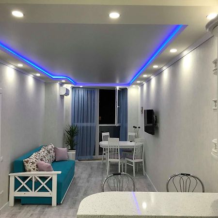 Luxe Apartment On Drahomanova Kiev Esterno foto