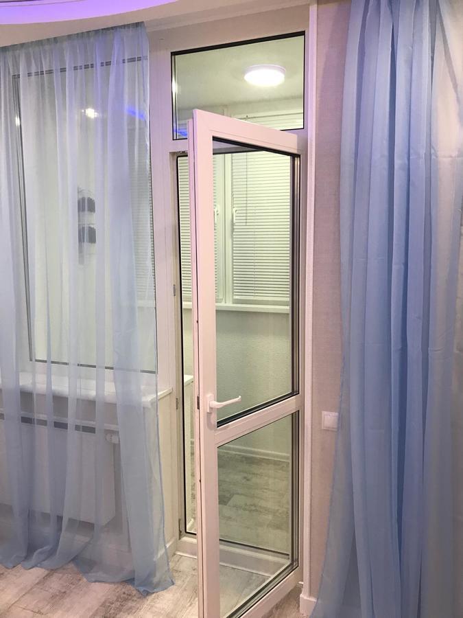 Luxe Apartment On Drahomanova Kiev Esterno foto